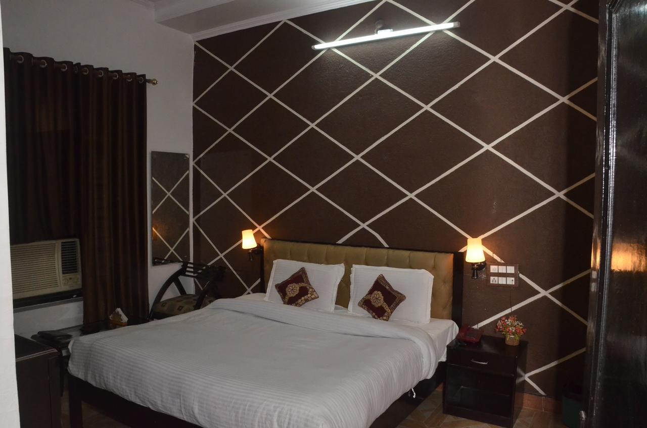 Hotel Royal Classic Bareilly Eksteriør billede