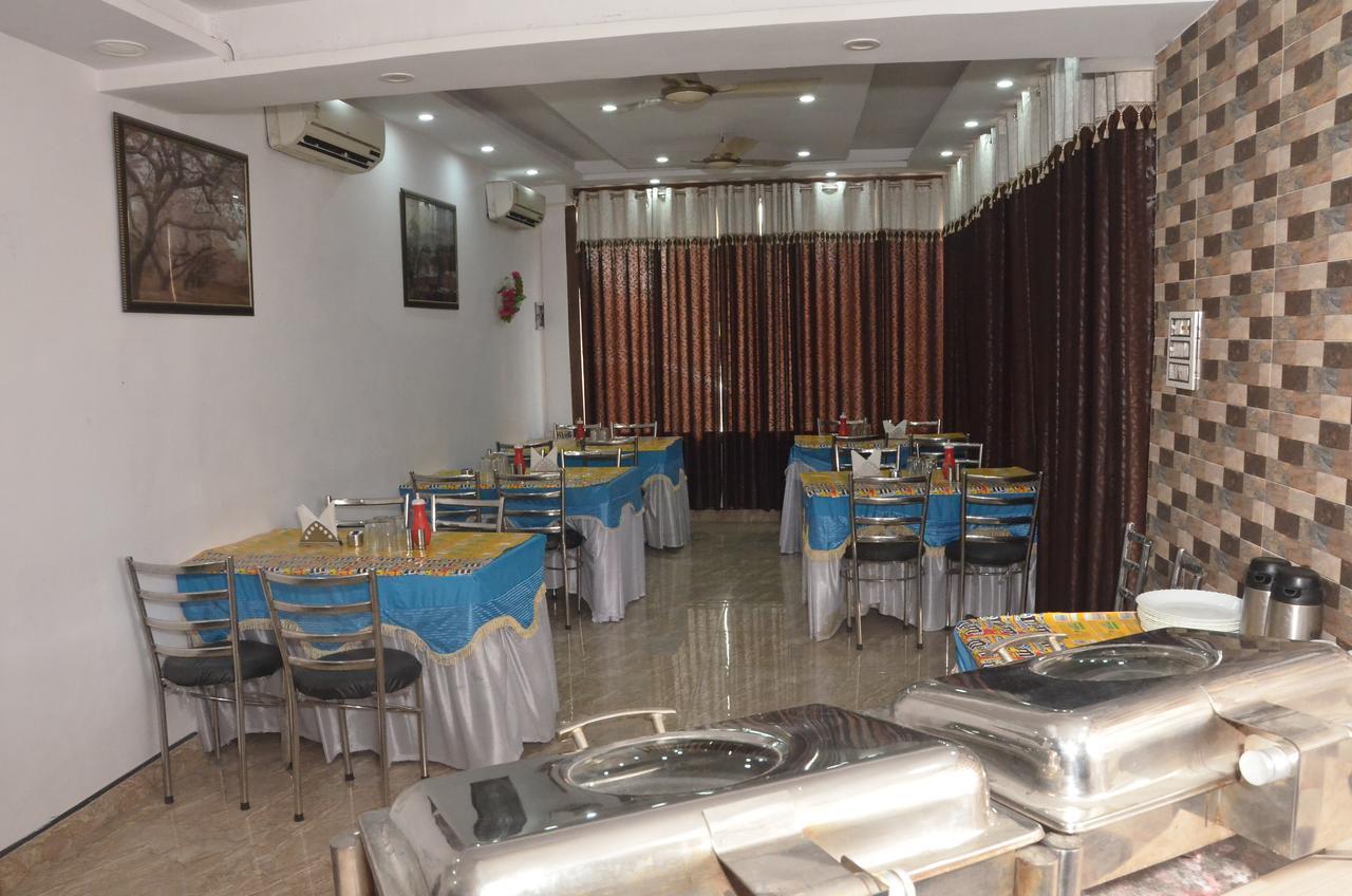 Hotel Royal Classic Bareilly Eksteriør billede