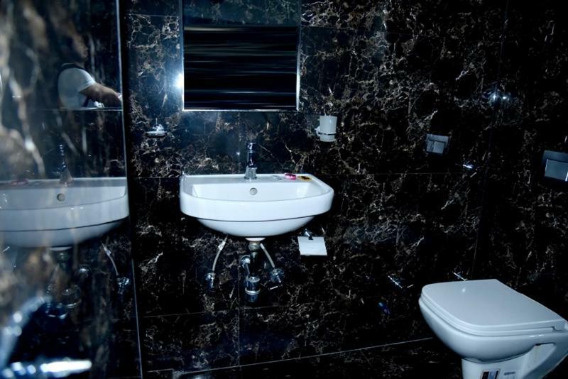 Hotel Royal Classic Bareilly Eksteriør billede